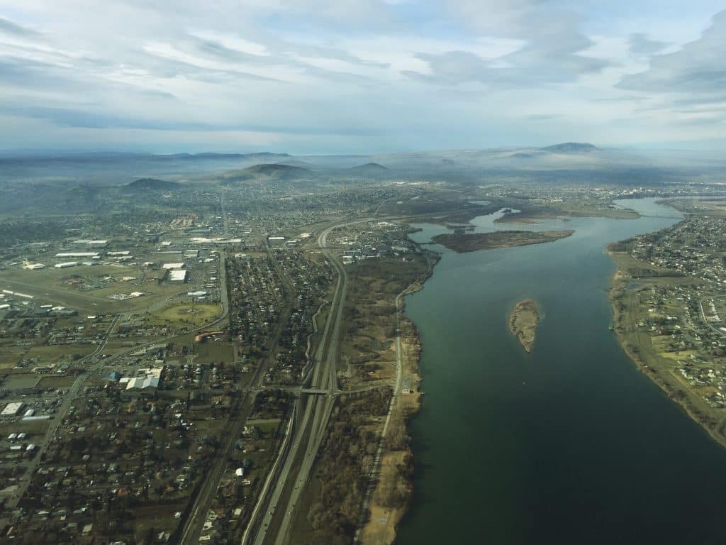 Aerial view of Kennewick and the Columbia River in Washington. Photo credit: formulanone from Huntsville, United States, CC BY-SA 2.0 , via Wikimedia Commons